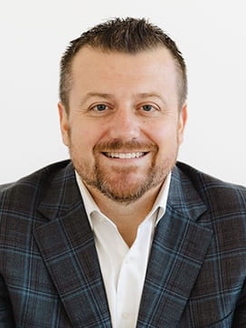 Kostas Luecker Bio Image